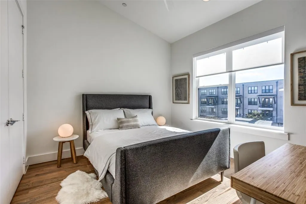 5022 Belmont Avenue, #5