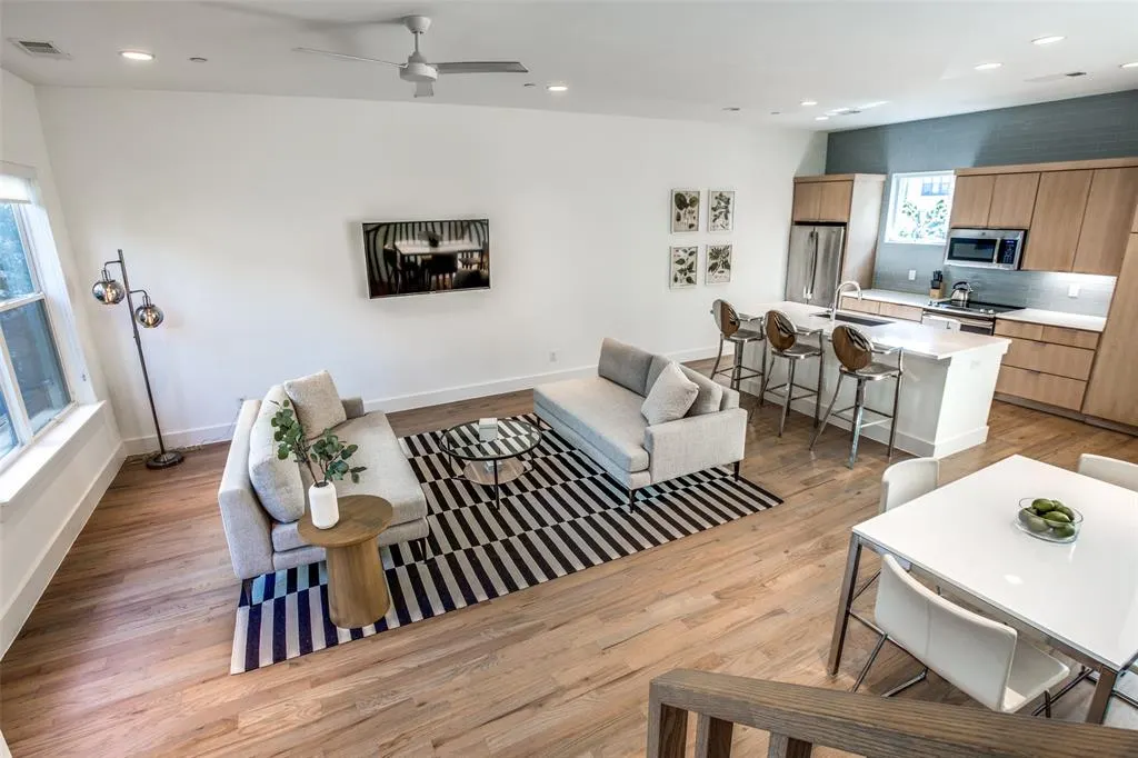 5022 Belmont Avenue, #5