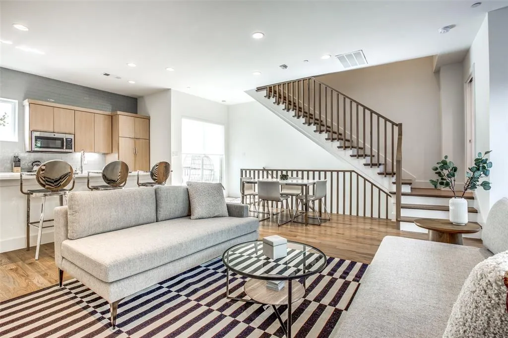 5022 Belmont Avenue, #5