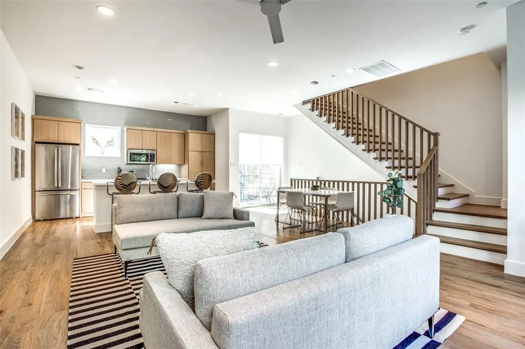 5022 Belmont Avenue, #5