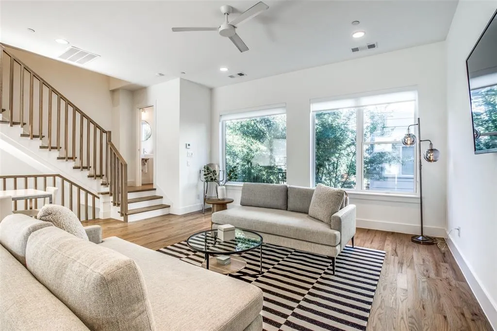 5022 Belmont Avenue, #5