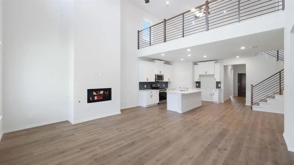9212 Gossamer St.