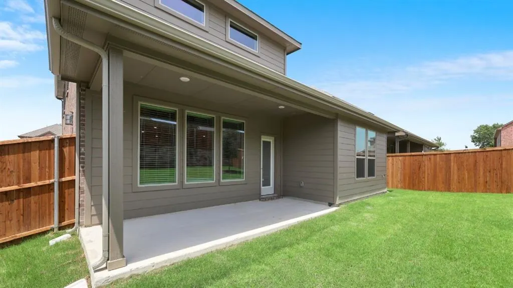 9212 Gossamer St.