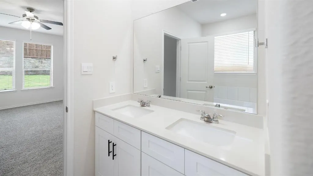 9212 Gossamer St.