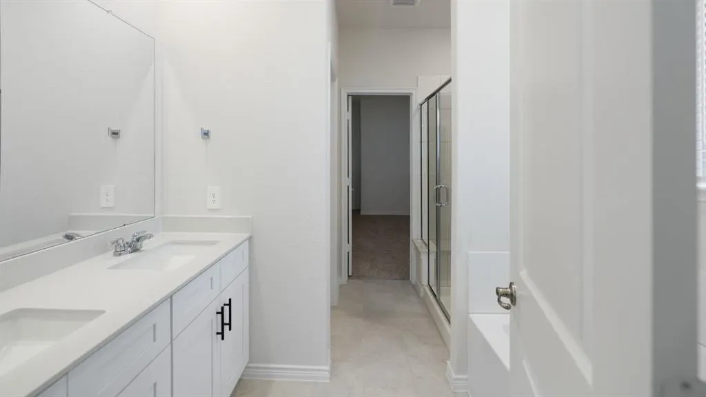 9212 Gossamer St.