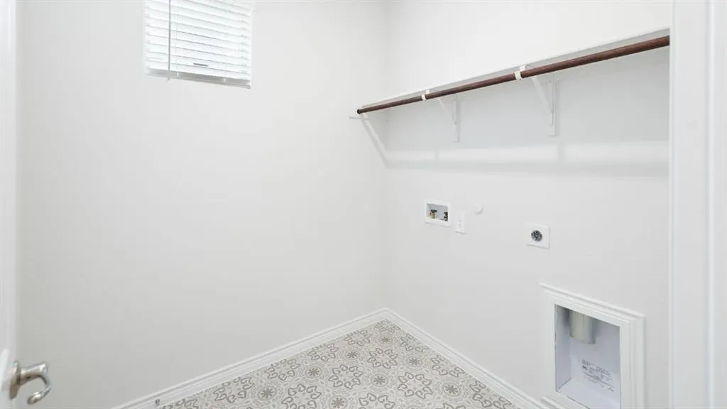9212 Gossamer St.