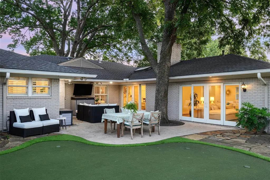 5839 Meadow Crest Drive