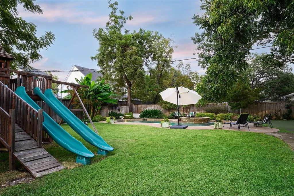 5839 Meadow Crest Drive