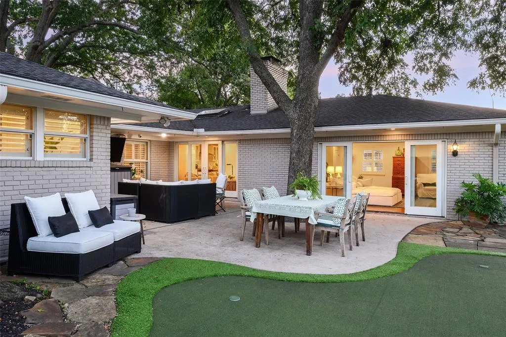 5839 Meadow Crest Drive