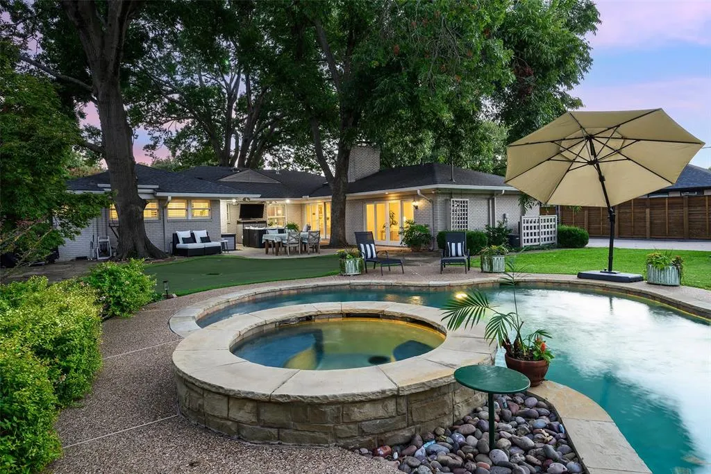 5839 Meadow Crest Drive