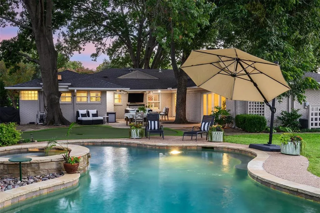 5839 Meadow Crest Drive