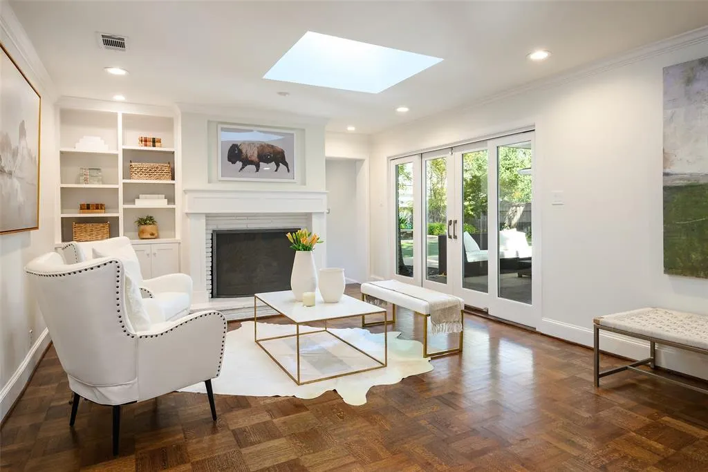 5839 Meadow Crest Drive