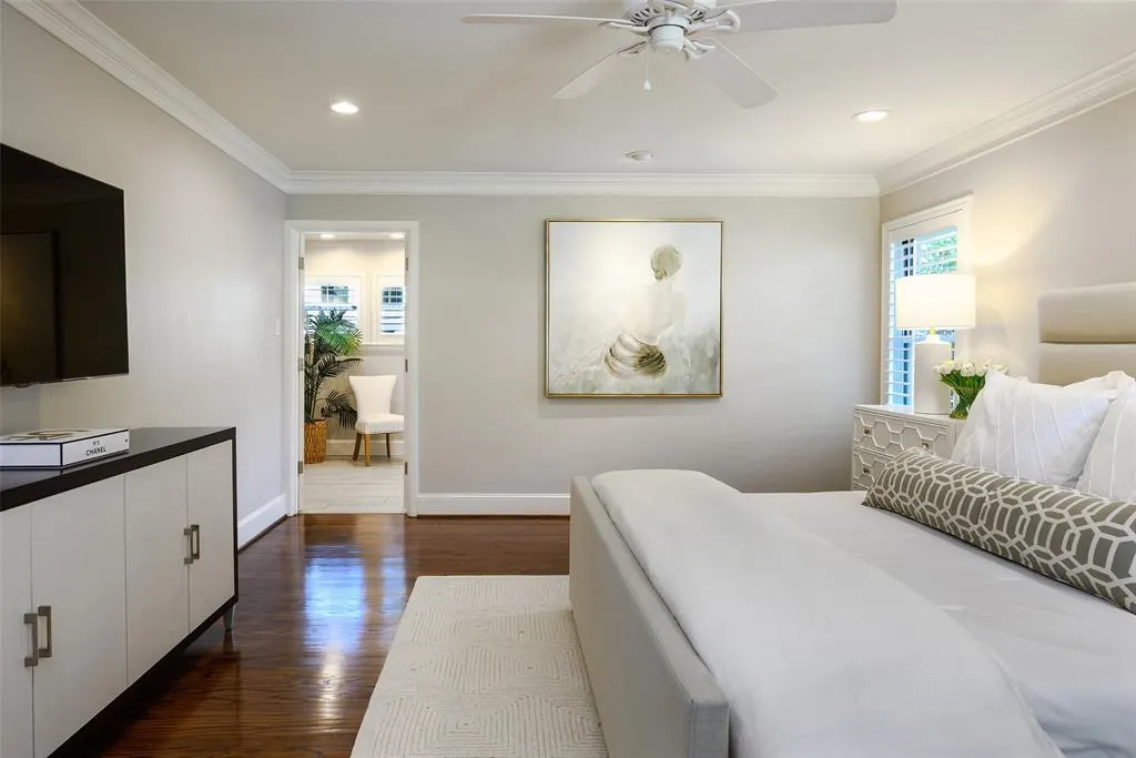 5839 Meadow Crest Drive