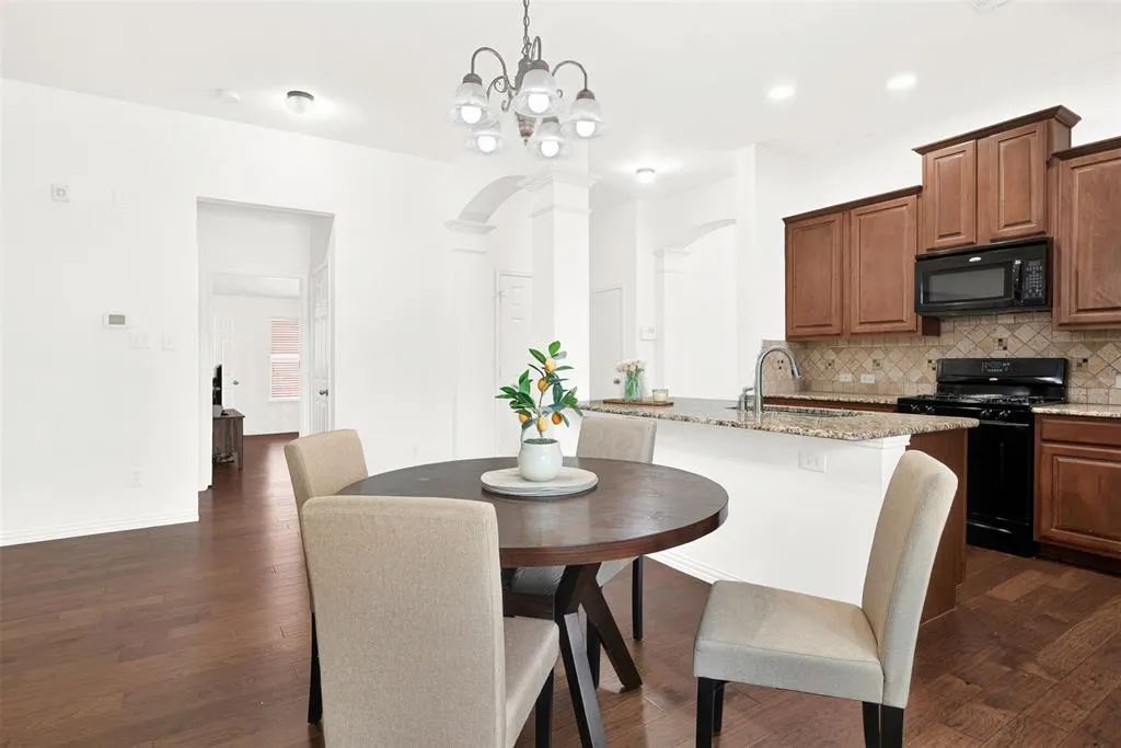 2701 Indian Oak Drive