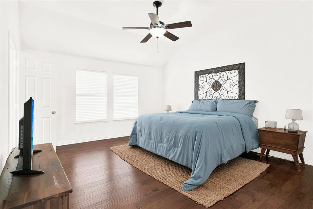 2701 Indian Oak Drive