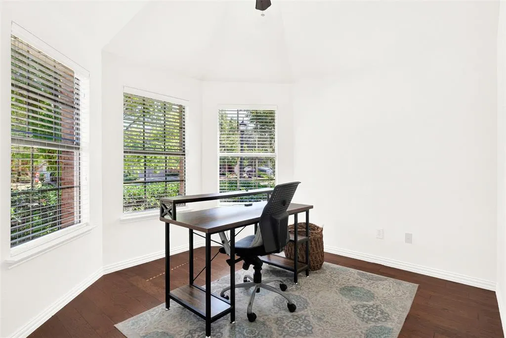 2701 Indian Oak Drive
