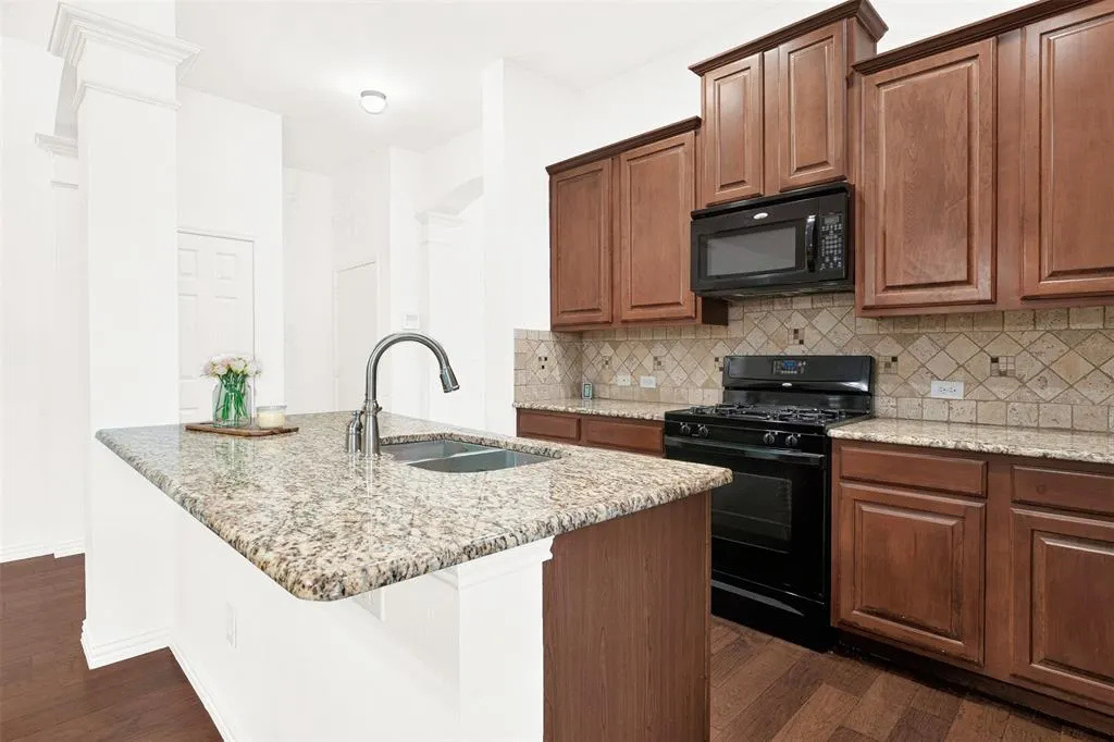 2701 Indian Oak Drive