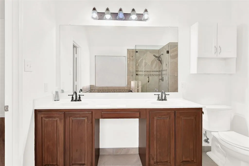 2701 Indian Oak Drive