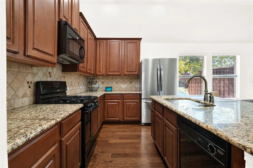 2701 Indian Oak Drive
