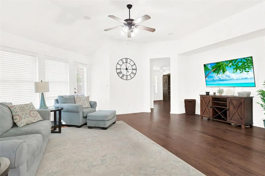 2701 Indian Oak Drive