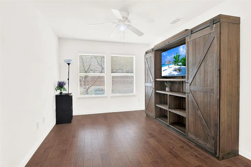 2701 Indian Oak Drive