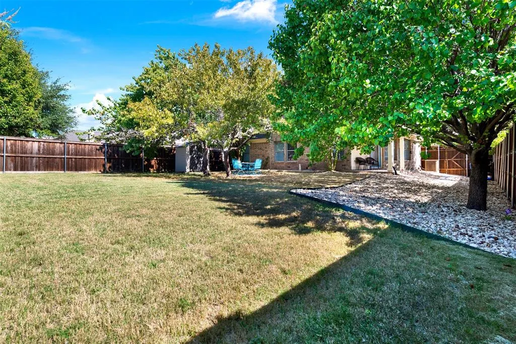2701 Indian Oak Drive