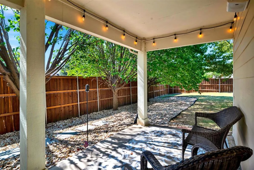 2701 Indian Oak Drive