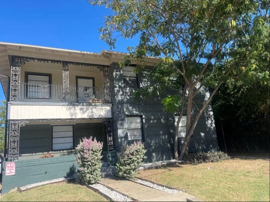 4815 Live Oak Street, #6