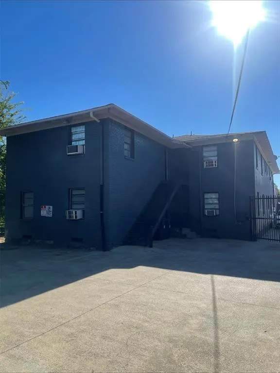 4815 Live Oak Street, #6