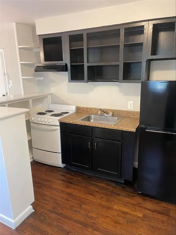 4815 Live Oak Street, #6