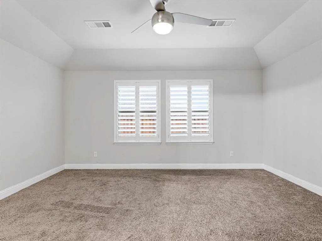1200 Roadrunner Drive