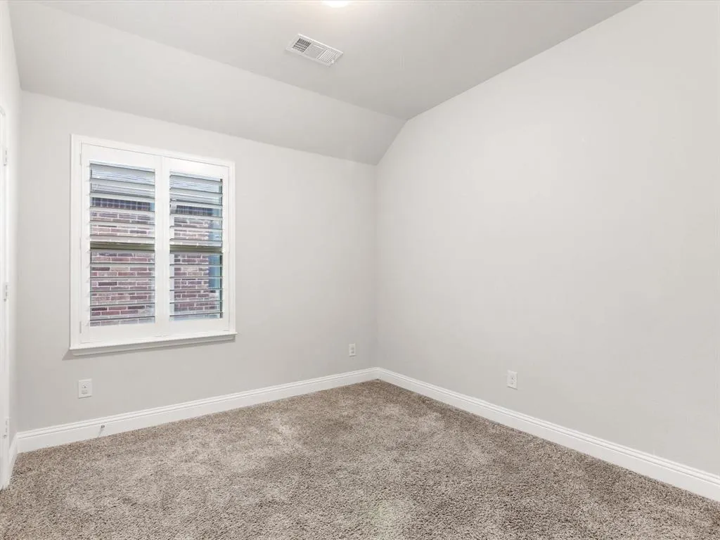 1200 Roadrunner Drive