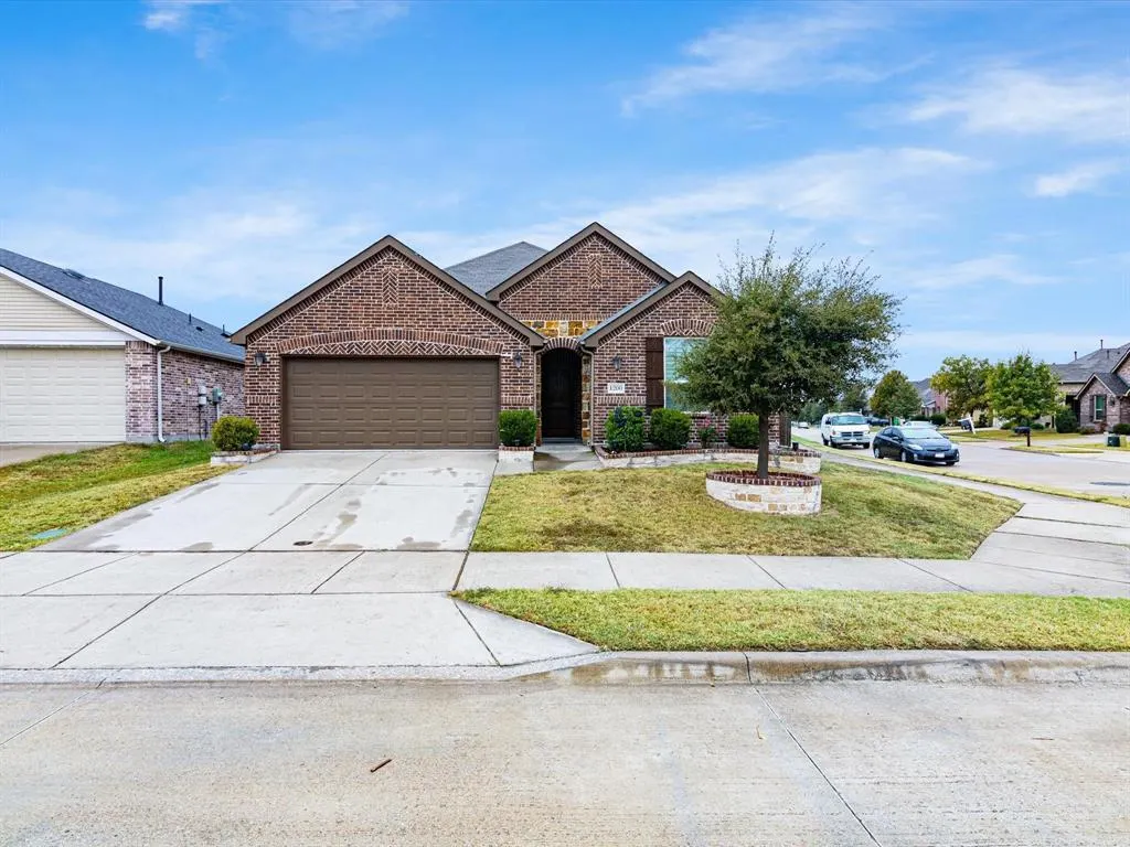 1200 Roadrunner Drive