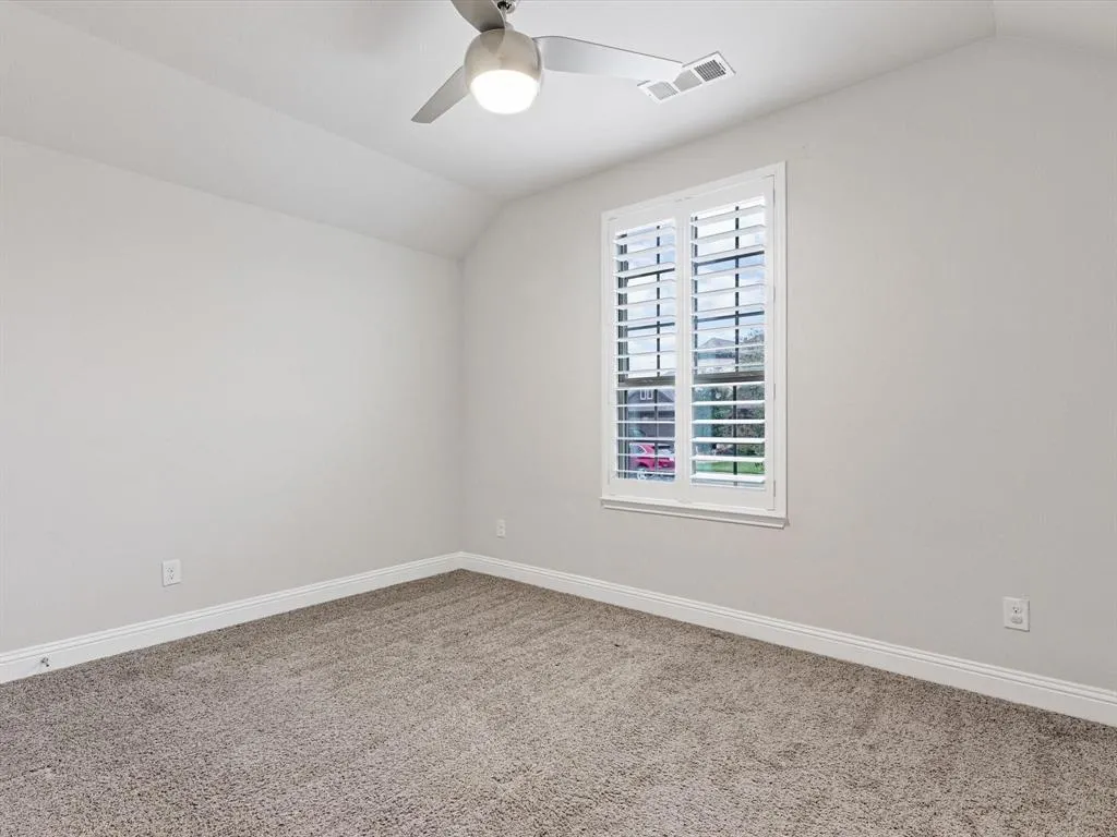 1200 Roadrunner Drive