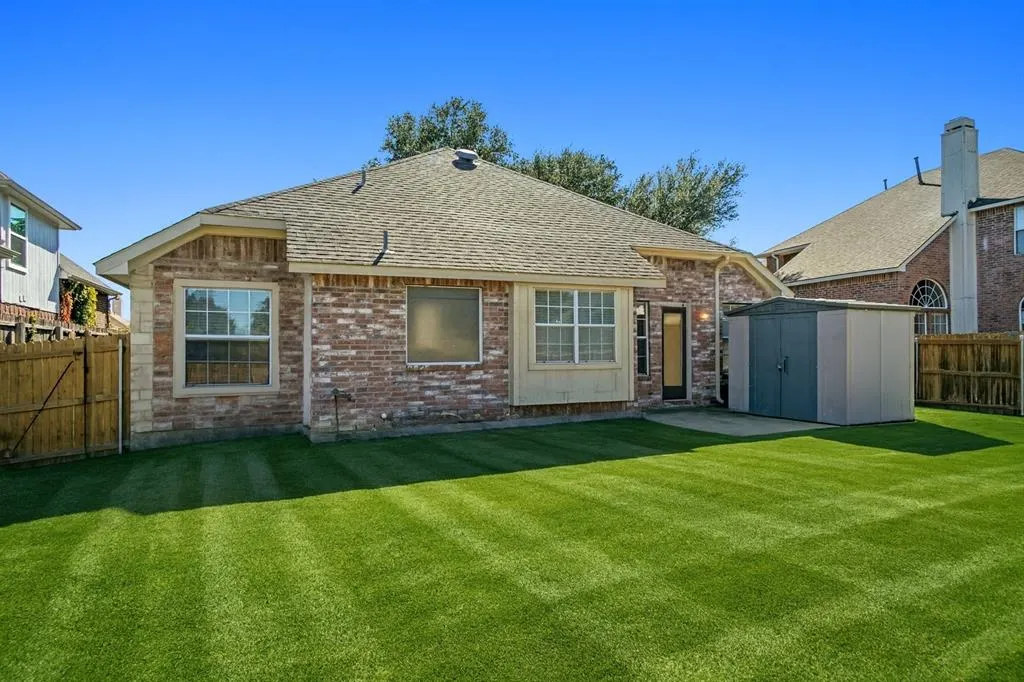 2213 Sky Harbor Drive