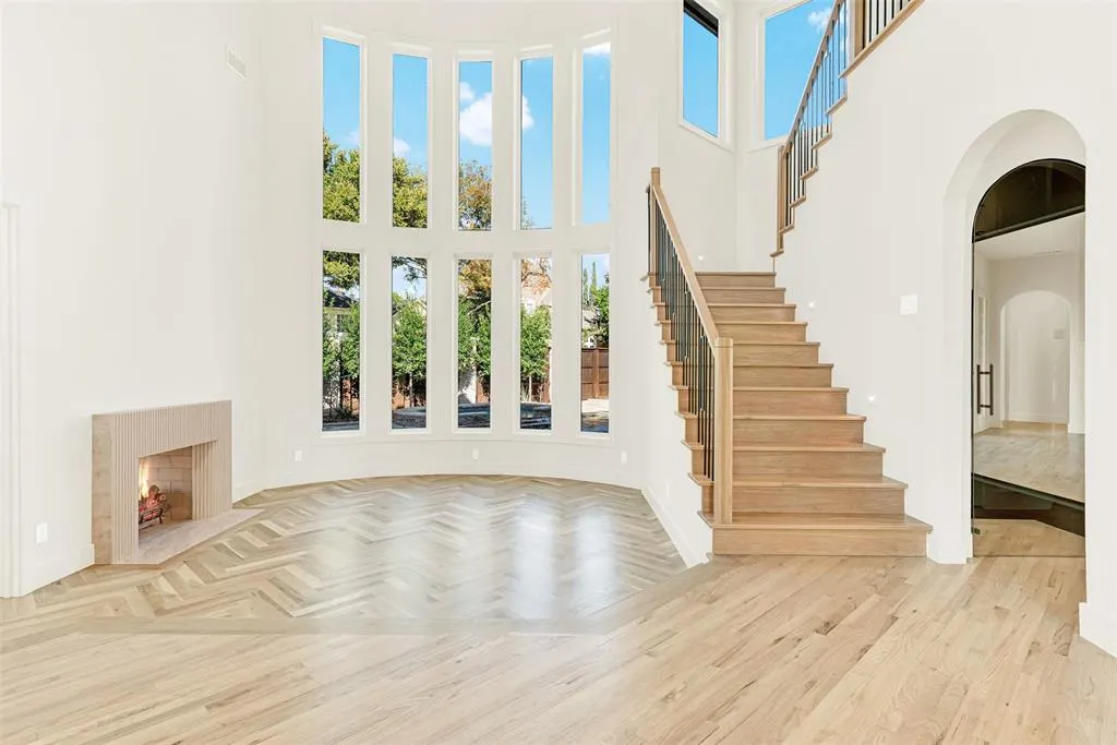 5948 KING WILLIAM Drive