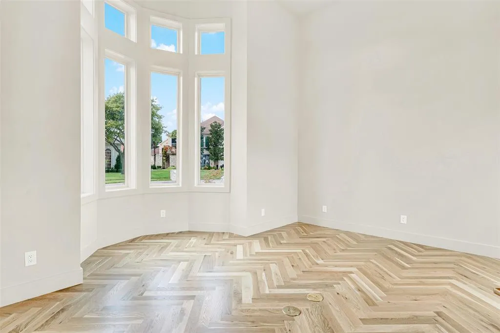 5948 KING WILLIAM Drive