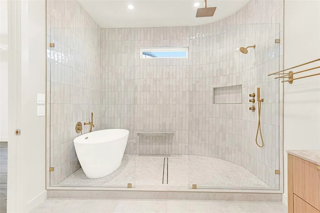 5948 KING WILLIAM Drive