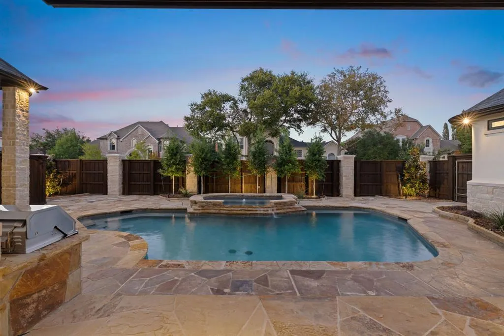 5948 KING WILLIAM Drive