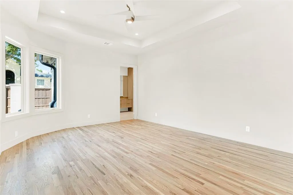 5948 KING WILLIAM Drive