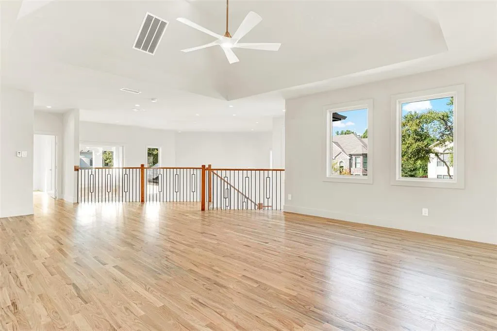 5948 KING WILLIAM Drive