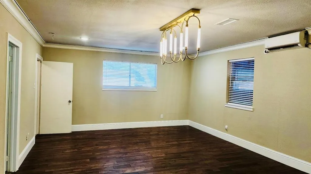 2315 Homeway Circle