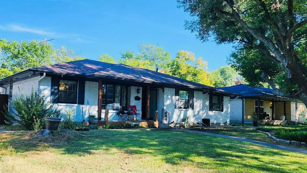 2315 Homeway Circle
