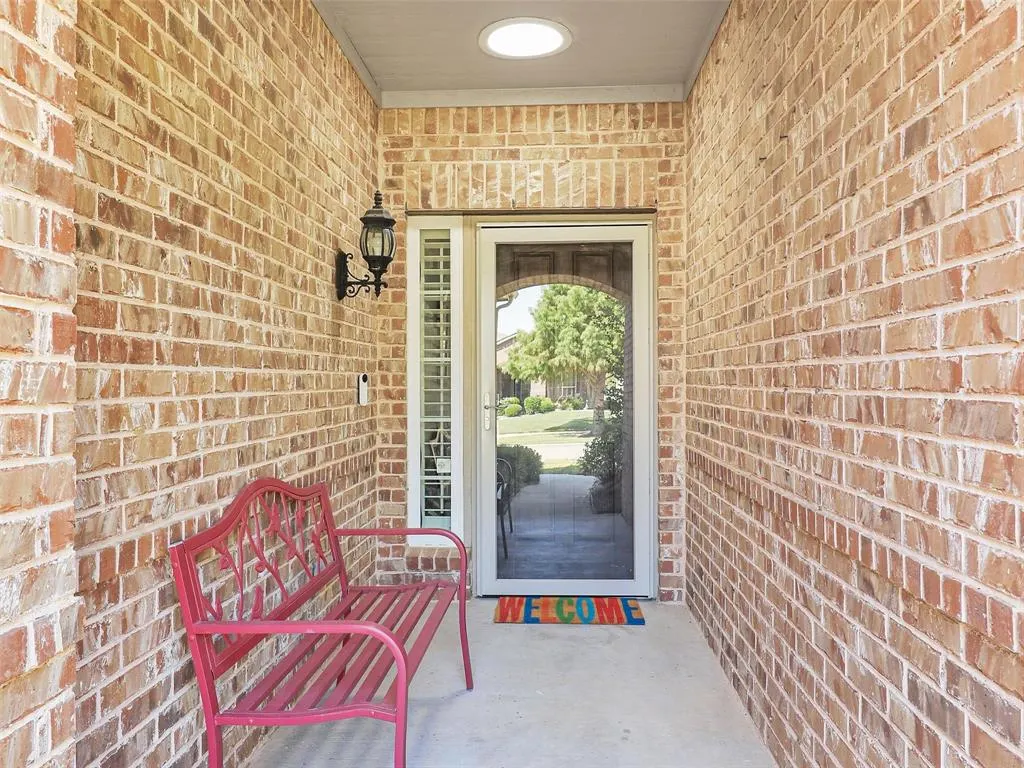 6073 Prairie Bend Lane