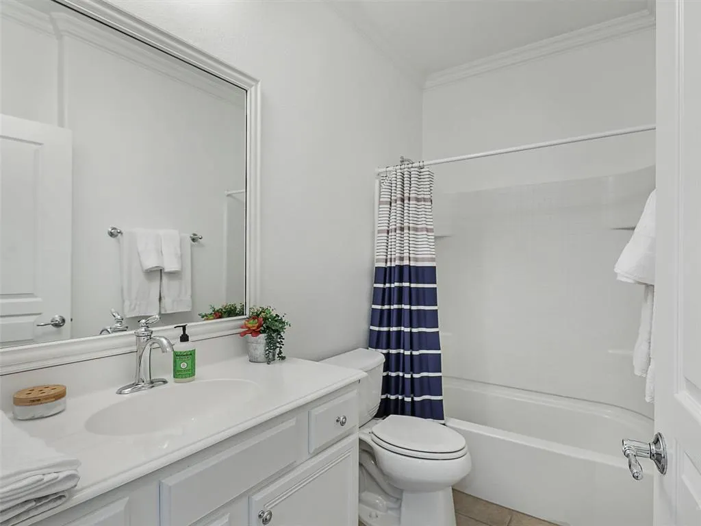 6073 Prairie Bend Lane