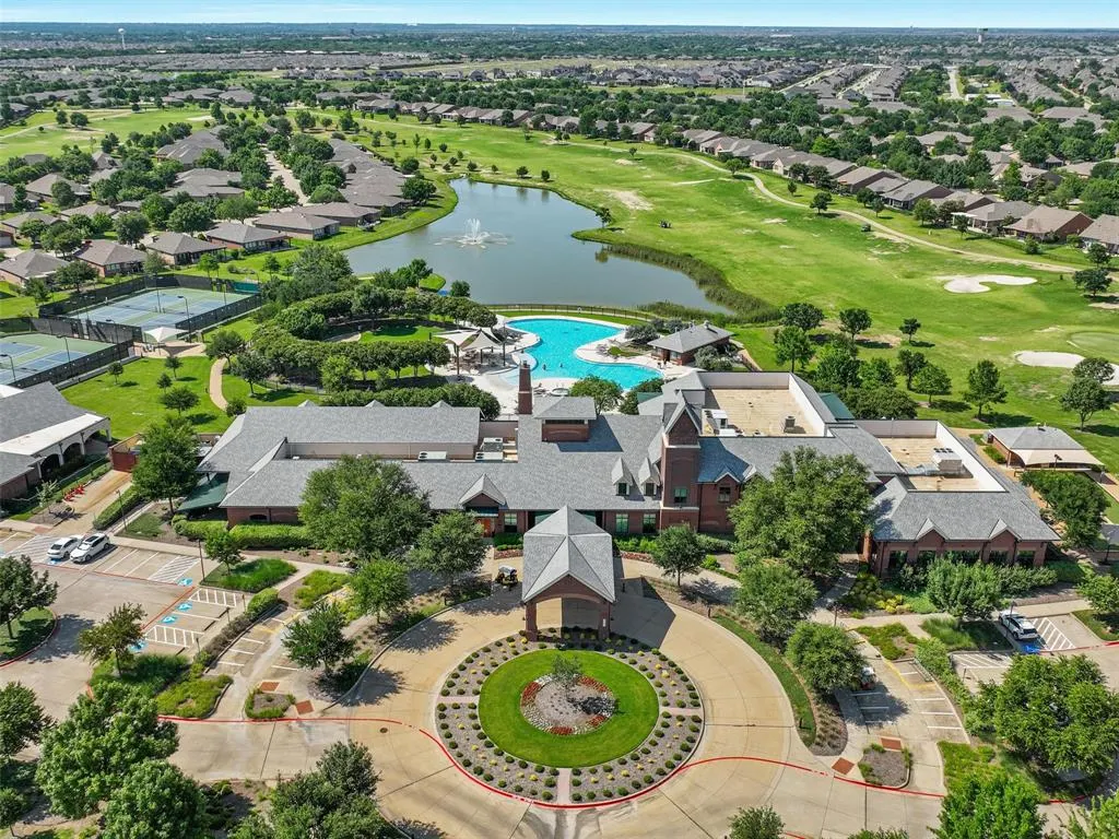 6073 Prairie Bend Lane