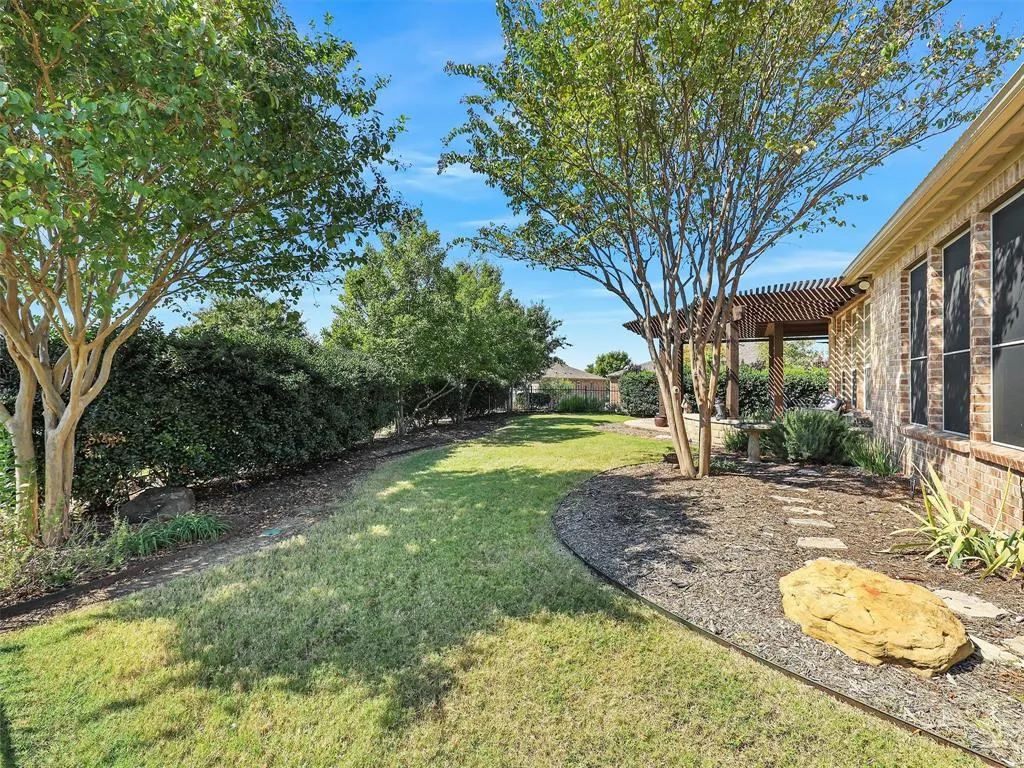 6073 Prairie Bend Lane
