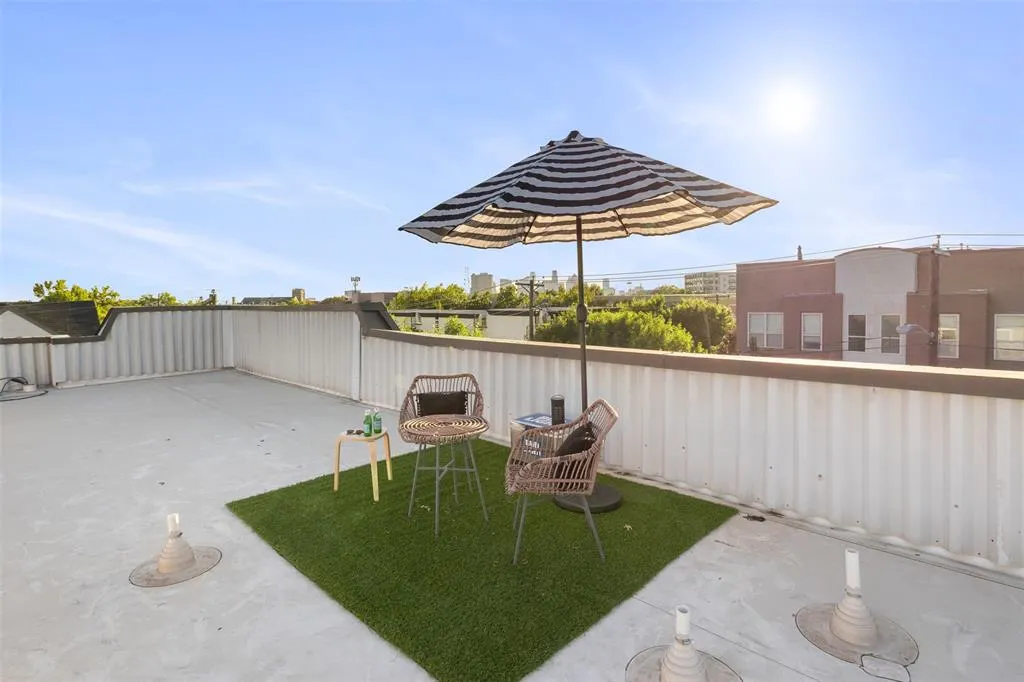 5702 Hudson Street, #6