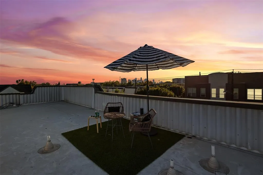 5702 Hudson Street, #6