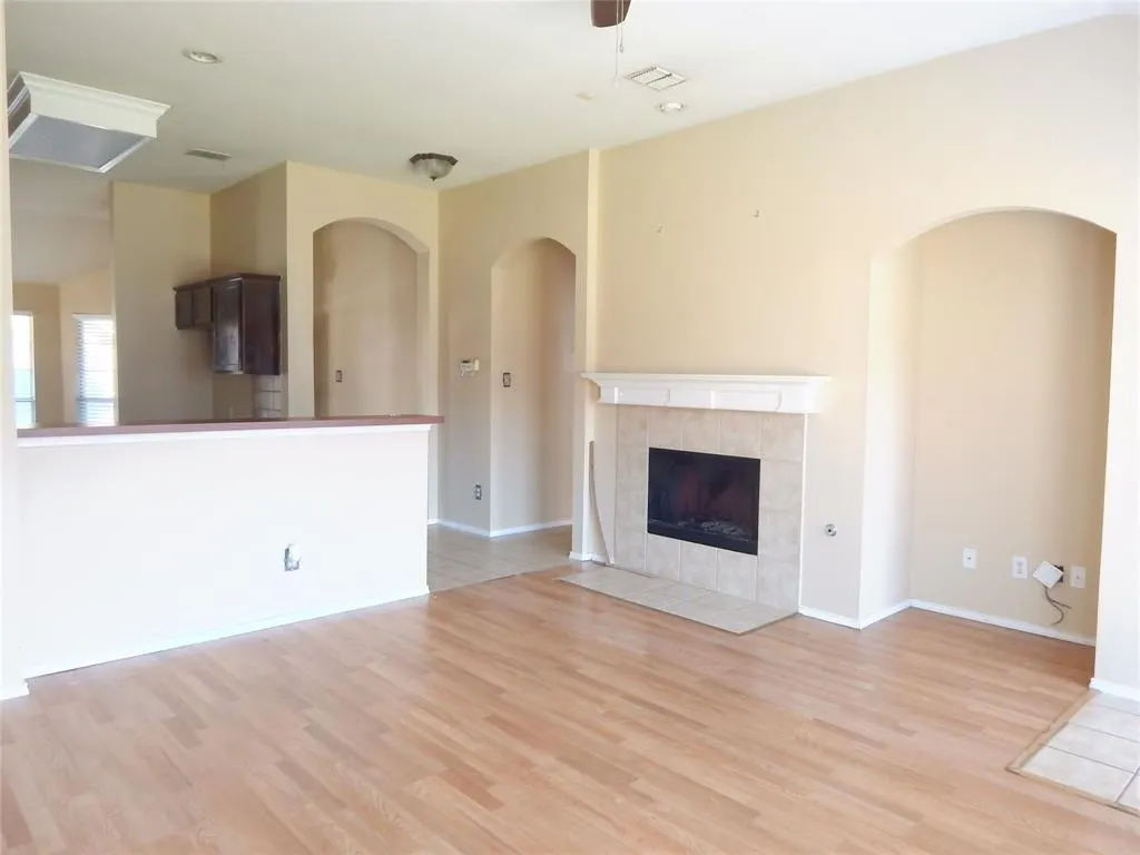 1514 Charleston Drive